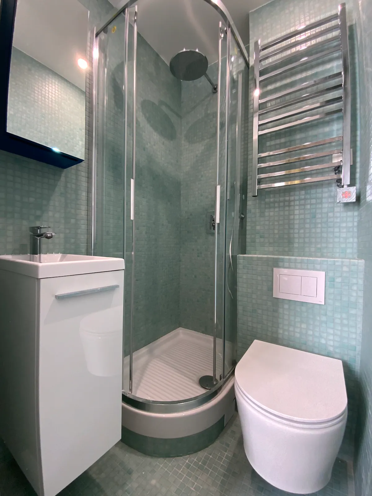 Rénovation salle de bain 1,5m2 mini studio DTP rénovation